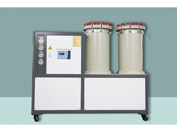電鍍專用冷水機(jī)多項安全保護(hù)功能，使得機(jī)組運(yùn)行安全可靠